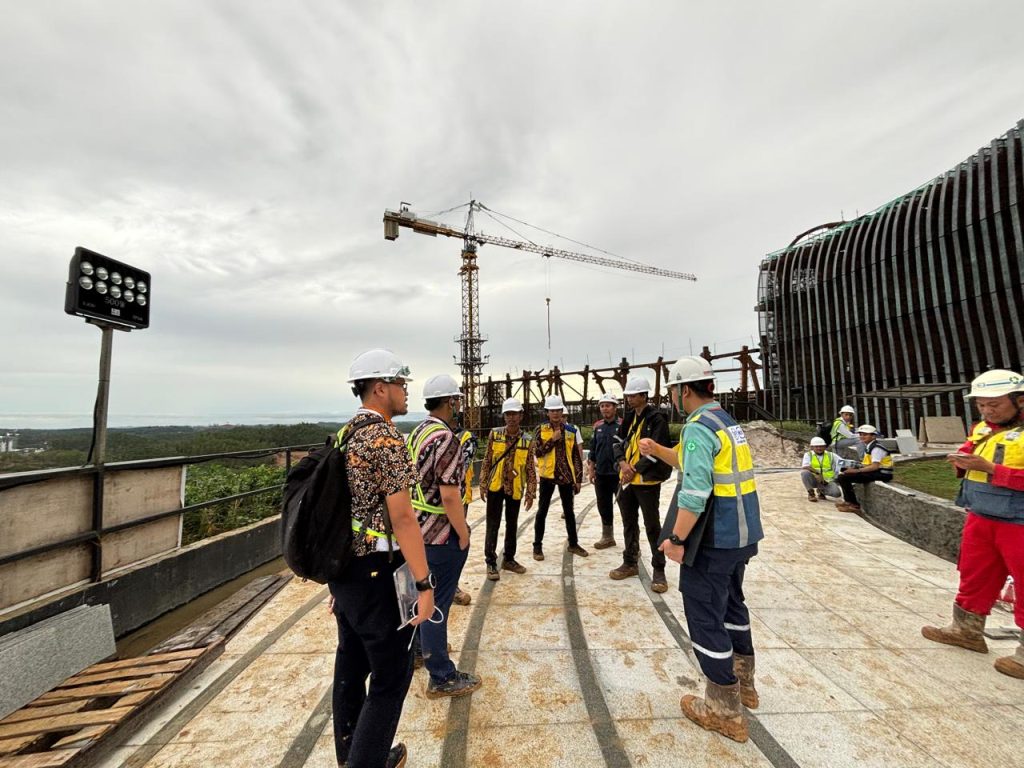 IKK project team coordinating construction activities on site
